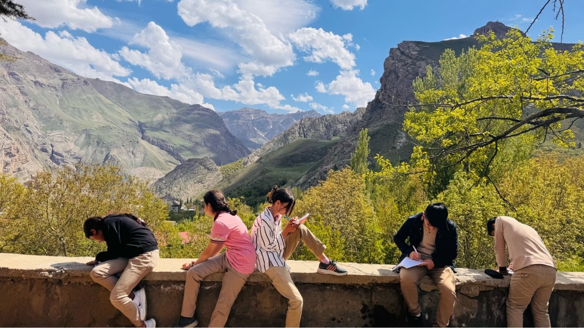 Doğayı Kalemle Dokumak