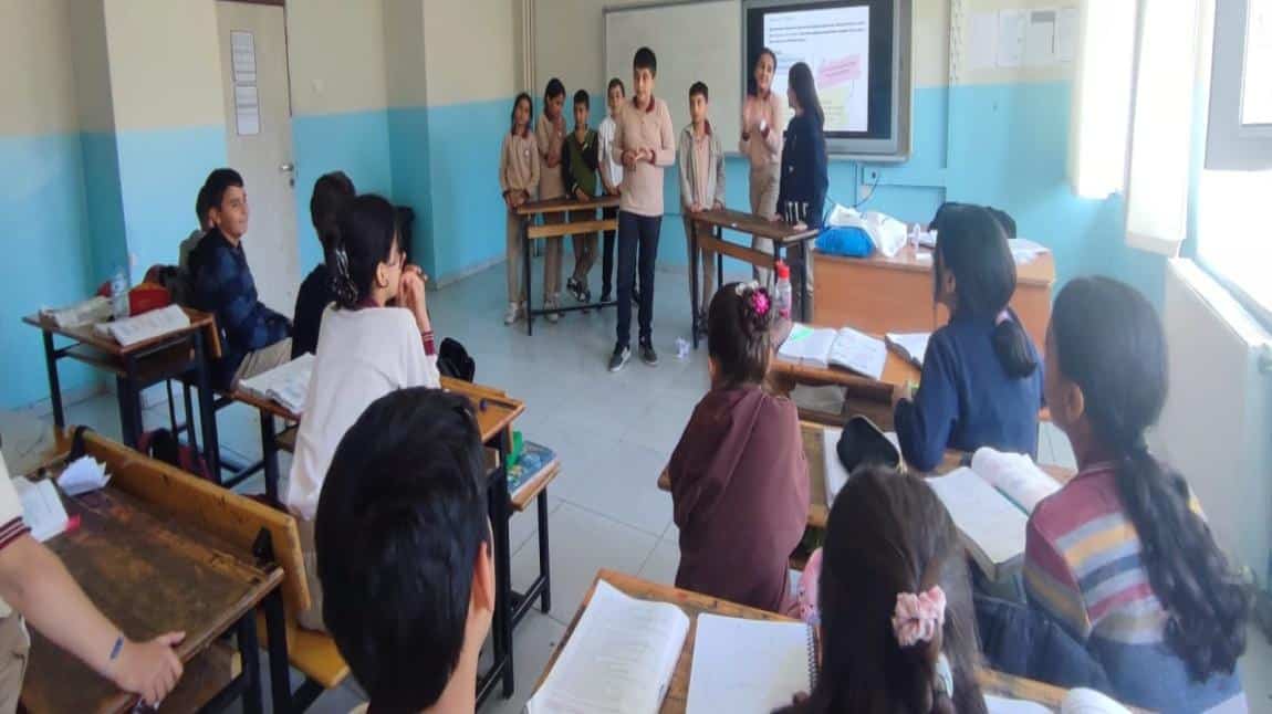 Fikirler Çarpıştı, Zihinler Aydınlandı!